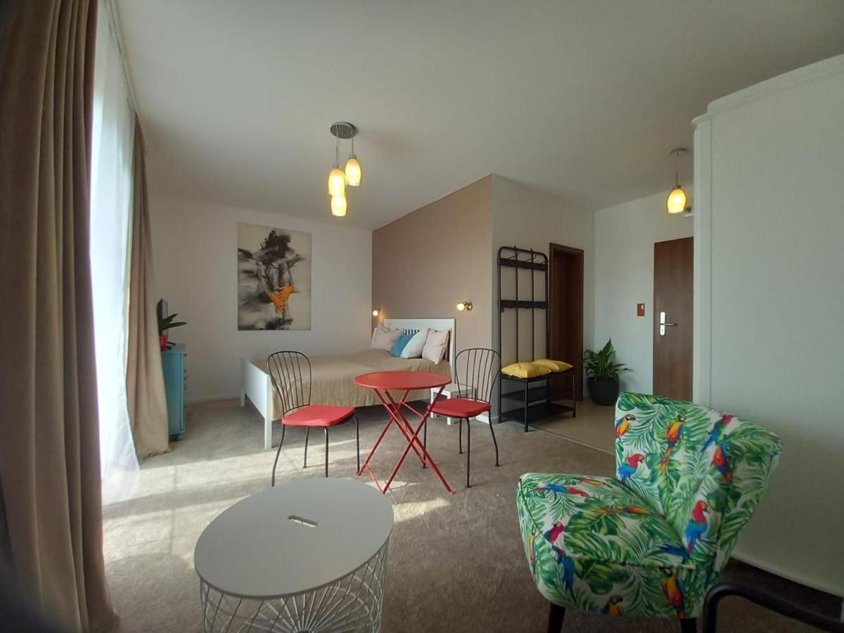 Apartliv ヴェルカー・ロムニツァ エクステリア 写真